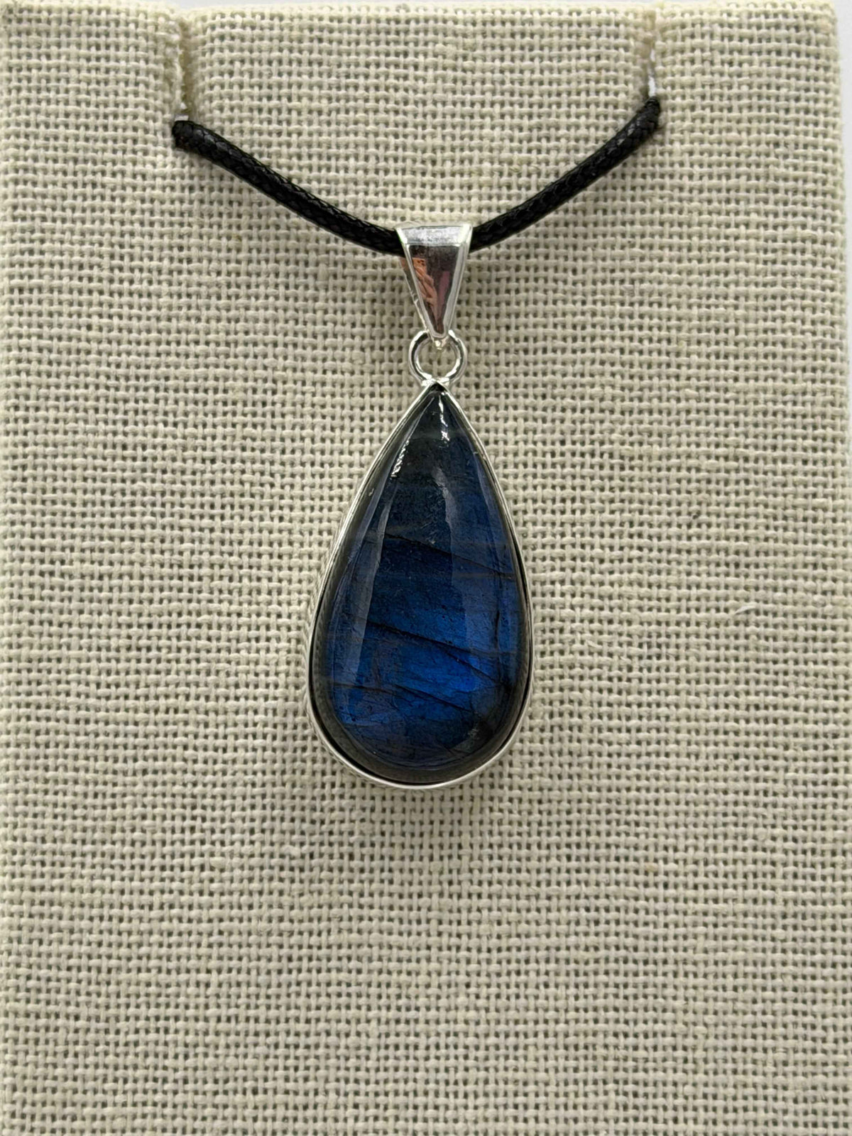 Sterling Silver Teardrop Labradorite Pendant