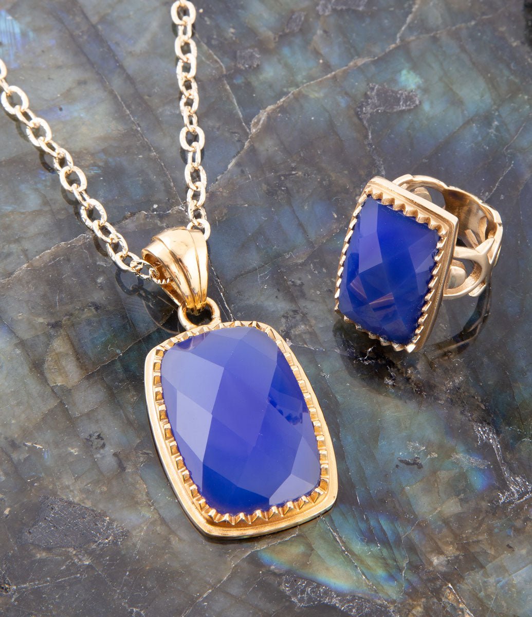 Filigreed Blue Agate Golden Pendant Necklaces