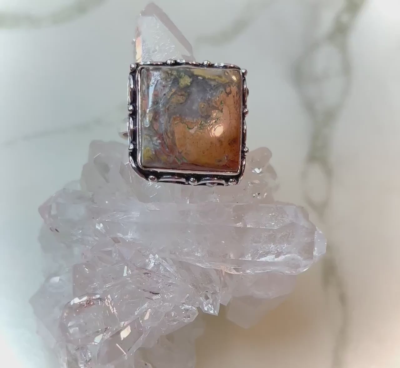 It’s Hip to be Square in this Mexican Crazy Lace Agate 925 Silver Ring