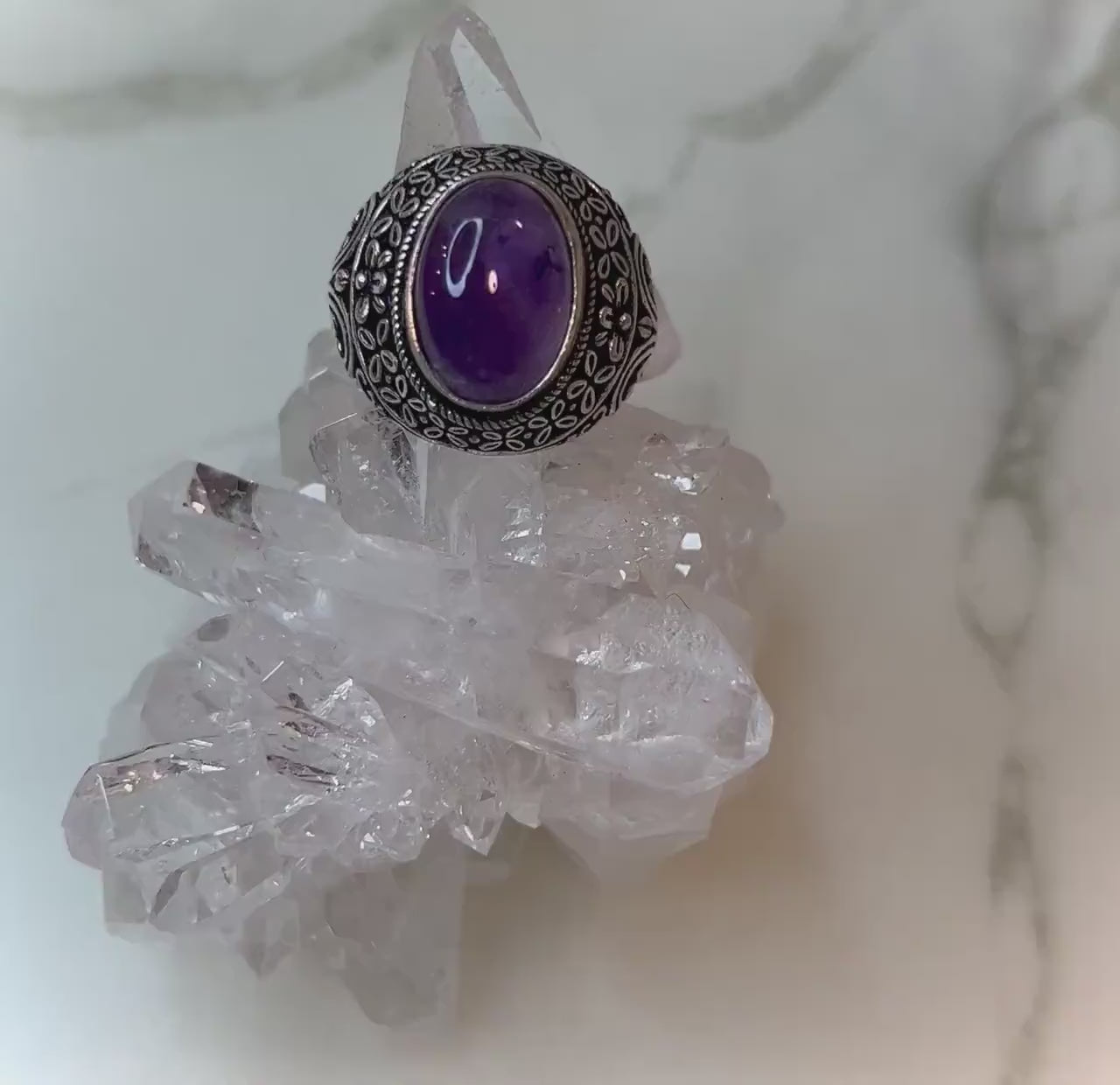 Amethyst Vintage Class Ring Style 925 Silver Ring - Calming Intuitions