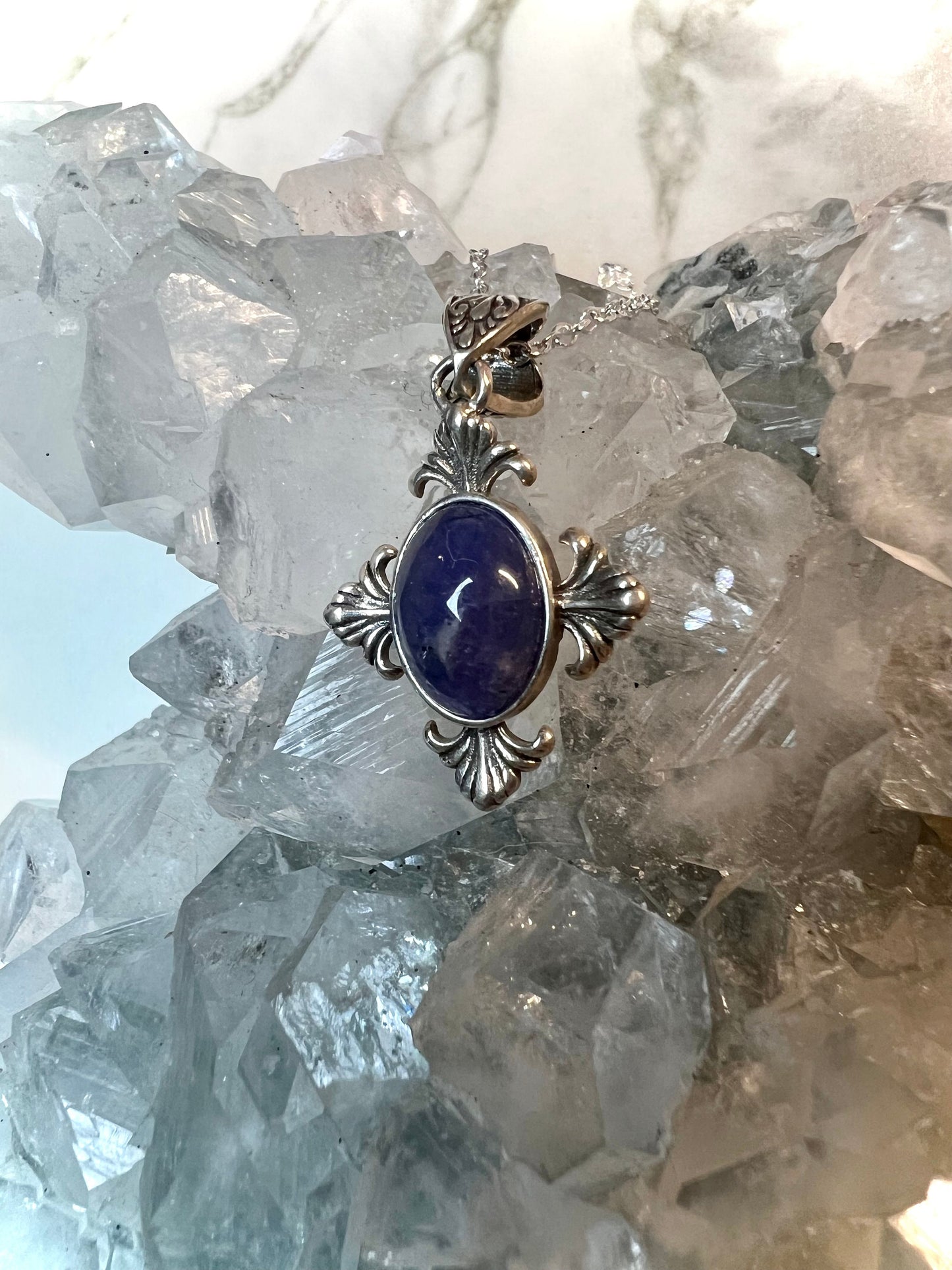 Tanzanite Silver Pendant | Uniquely Unveil Elegance and Spiritual Insight