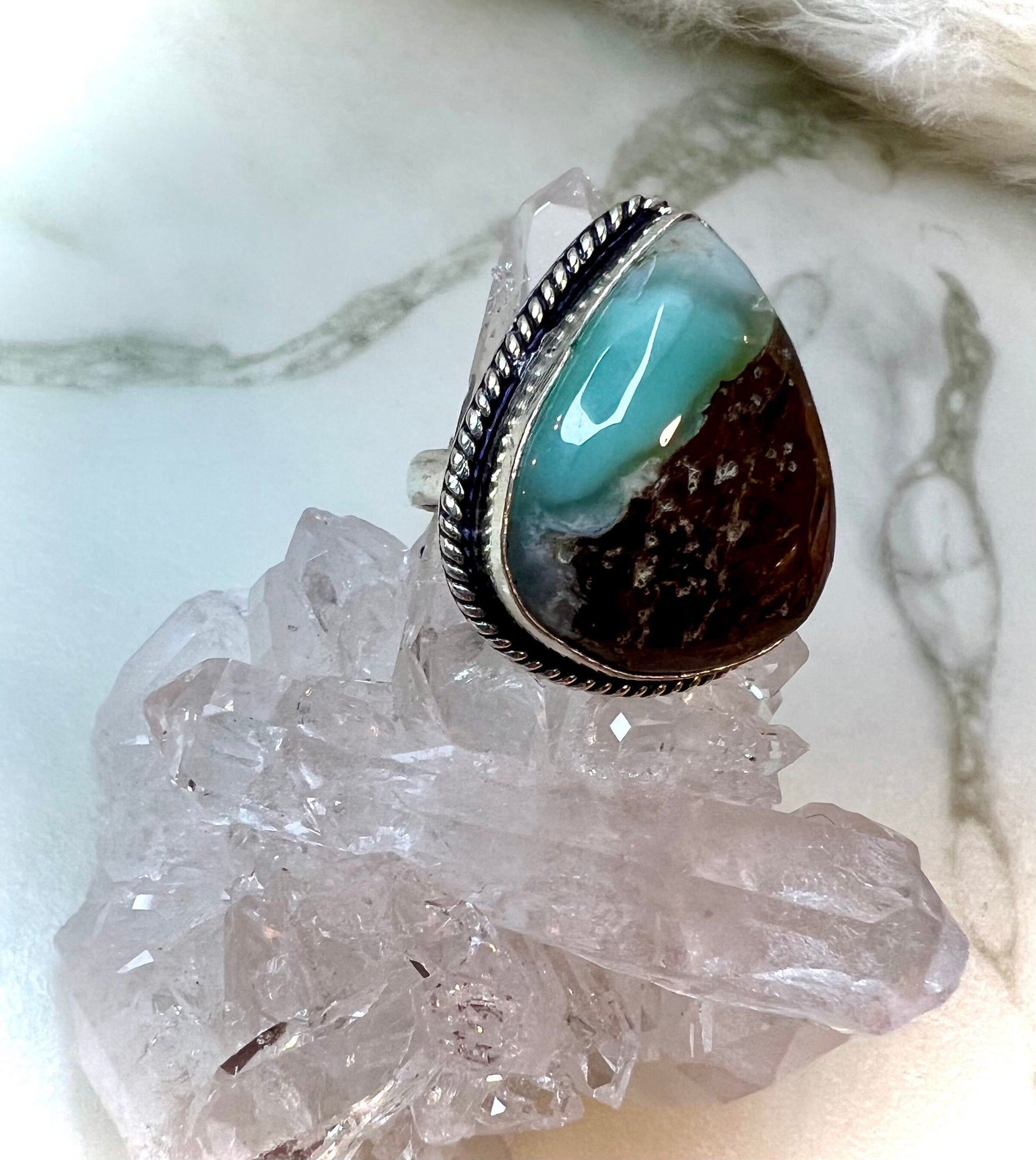 Chrysoprase Size 8.5 | Silver Ring | Dreamy Calm Scenic Island Scape